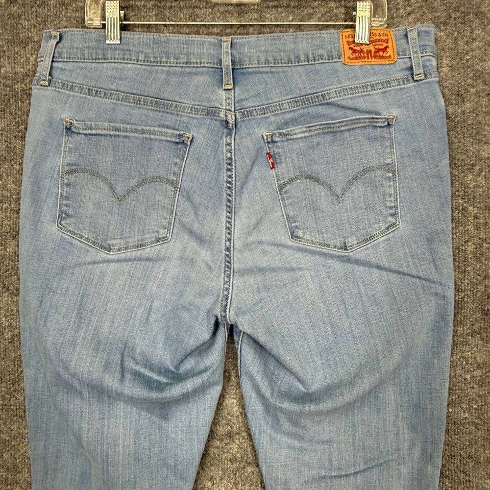 Levis Jeans Womens 33‎ Blue 311 Shaping Skinny Light Wash Stretch Measures 36x29 - Picture 4 of 16